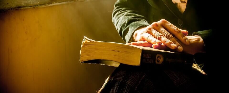 Peacefull reading of books